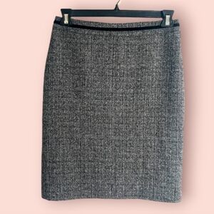 Studio petites boucle skirt